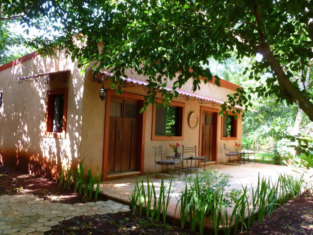 The Flycatcher Inn Retreat Hotel Santa Elena Екстер'єр фото
